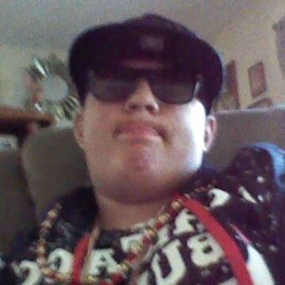 Profile Picture of Joel Cerros (@joelisgganggang) on Poshmark