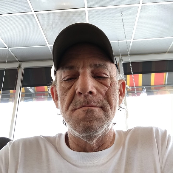 Profile Picture of Brian Blackburn (@brian_blackburn) on Poshmark