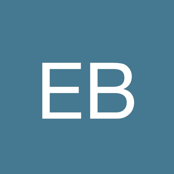 Profile Picture of Elizabeth Buttrey (@elizabethbuttre) on Poshmark