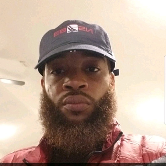 Profile Picture of Colin Wright (@didubbs) on Poshmark