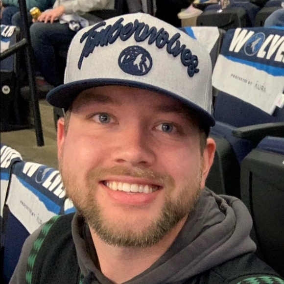 Profile Picture of Jesse Tollefson (@jtoll101) on Poshmark