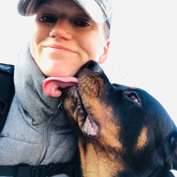 Profile Picture of Michelle Schaffert (@chelle_belle35) on Poshmark