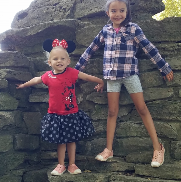 Profile Picture of Dierdre Mcglennen (@mcglennenpd) on Poshmark