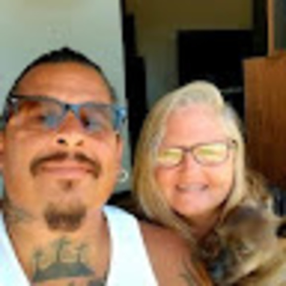 Profile Picture of Fleeta Contreras (@venturabeach22) on Poshmark