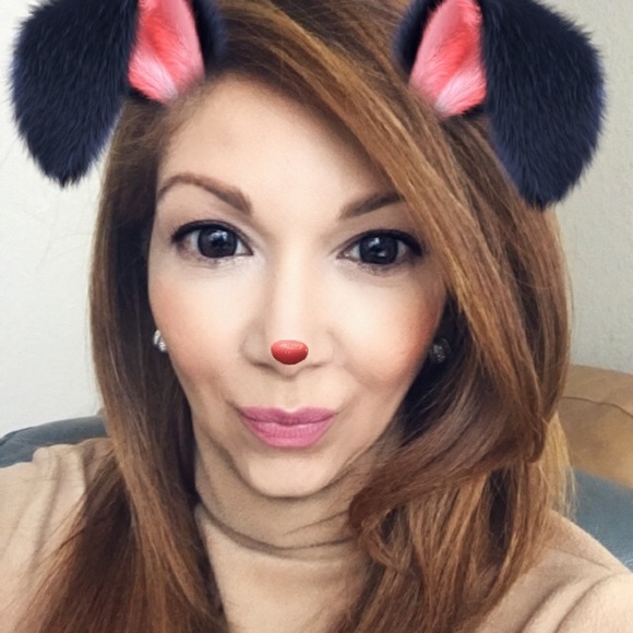 Profile Picture of Grisel Figueroa (@griselfigueroa) on Poshmark