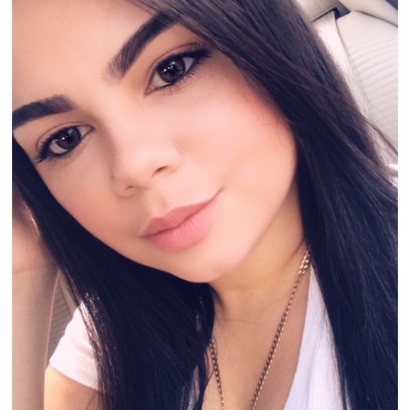 Profile Picture of Yeidira Rivera (@yeidira) on Poshmark