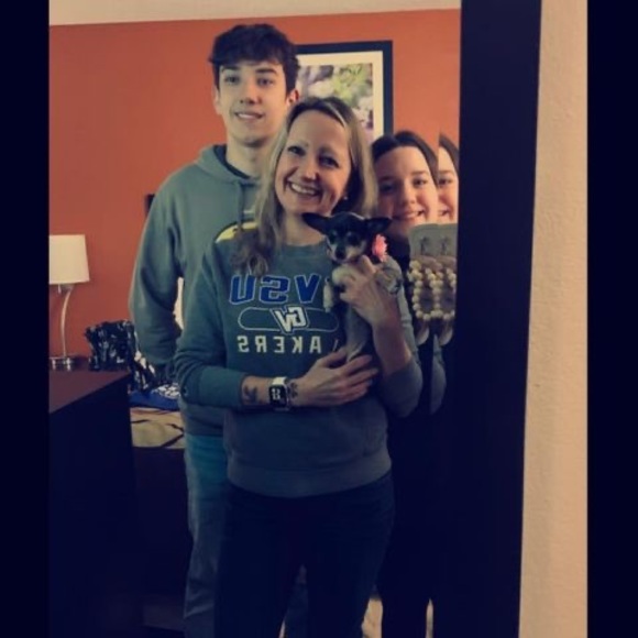 Brienne Swetland - Poshmark Profile Picture of Brienne Swetland (@breezytenney) on Poshmark