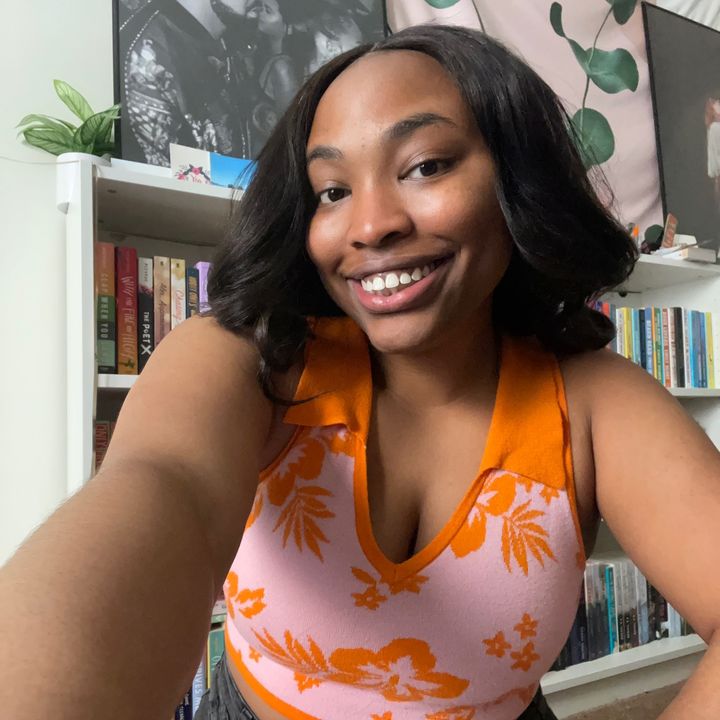 Profile Picture of Kendra (@@kendra.reads) on Tiktok