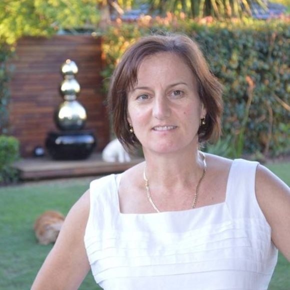 Profile Picture of Jane Stothard (@janestothard) on Poshmark