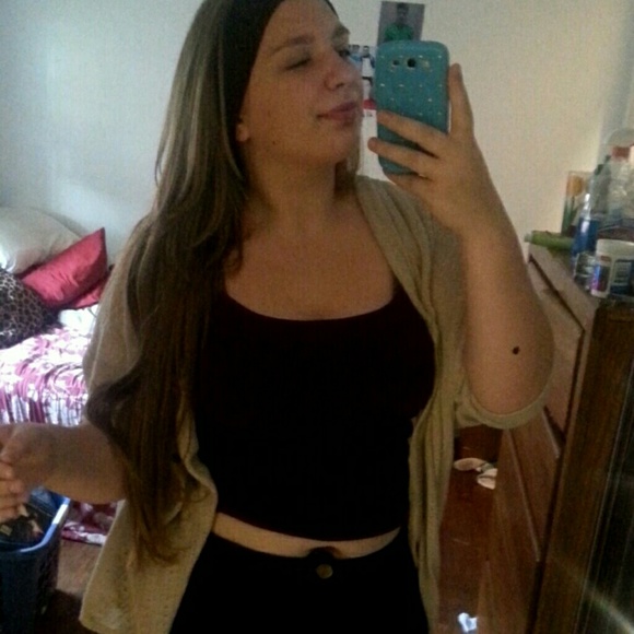 Profile Picture of Emily Furmanek (@emilyfurmanek) on Poshmark