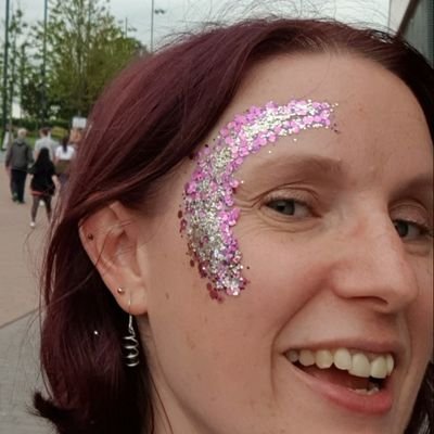 Profile Picture of Emily Parsons (@leaeburn) on Twitter