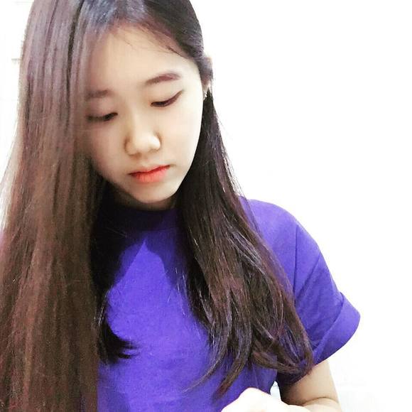 Profile Picture of Candy Lam (@bibipet) on Poshmark