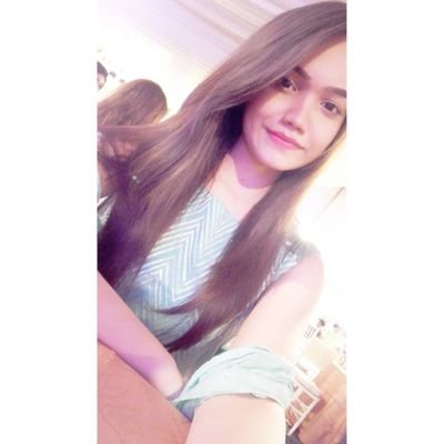 Profile Picture of Ayesha Kamal Khan (@ayeshakamal16) on Twitter