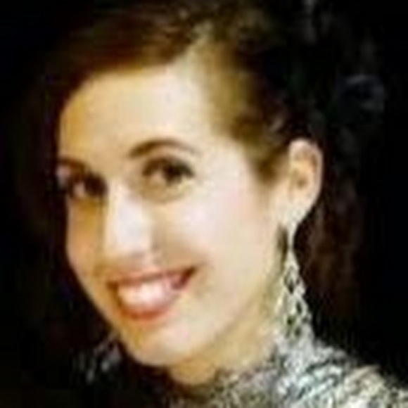 Profile Picture of Sara Mcclay (@saramcclay) on Poshmark