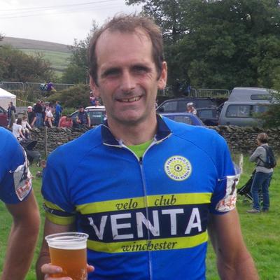 Profile Picture of Chris Hutchings (@Hutchings2Chris) on Twitter