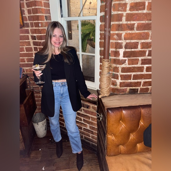 Profile Picture of Erika Bjerke (@erikabjerke) on Poshmark