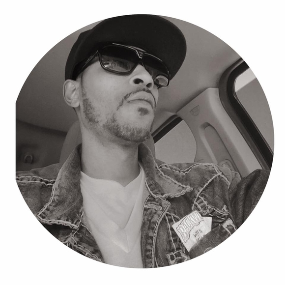 Profile Picture of Michael Mims (@michaelmims701) on Poshmark