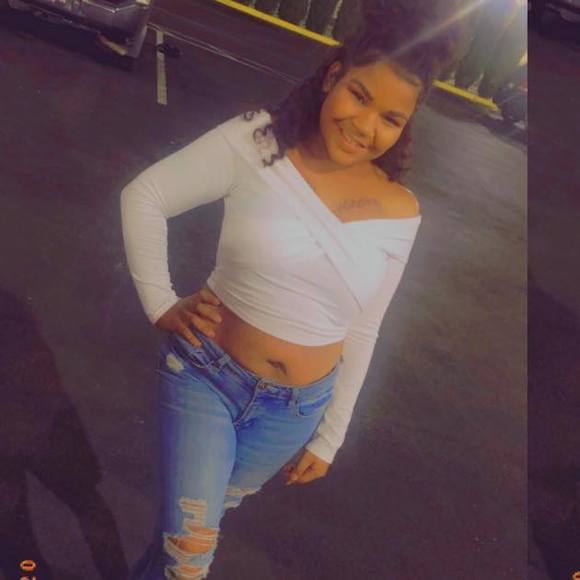 Profile Picture of Tatyana Gammage (@tattyy15) on Poshmark