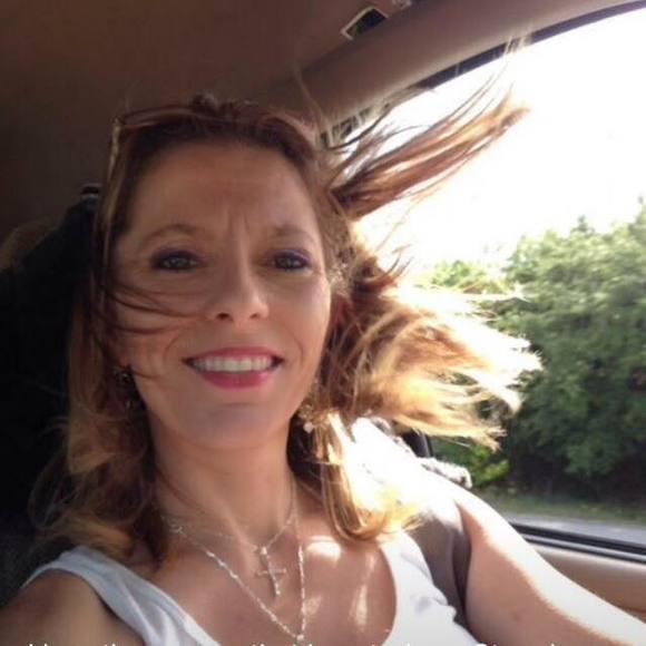 Profile Picture of Angela Coldewey (@abgelacoldewey) on Poshmark