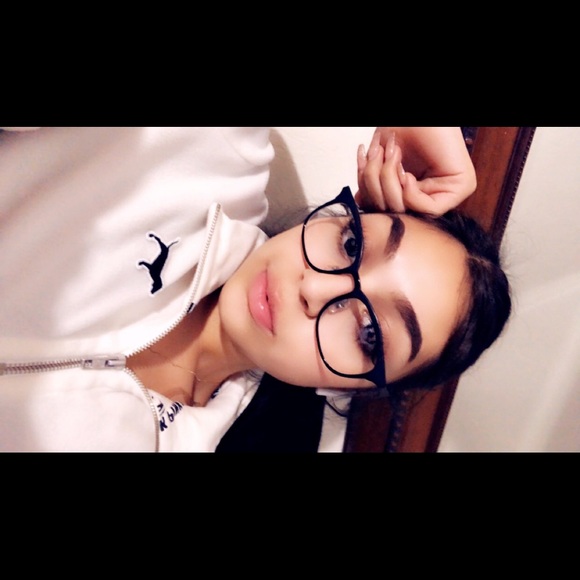 Profile Picture of Janet Ramirez (@rj2232) on Poshmark