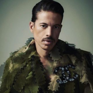 Profile Picture of Jorge Gonzalez (@jorgechicaswalk) on Instagram