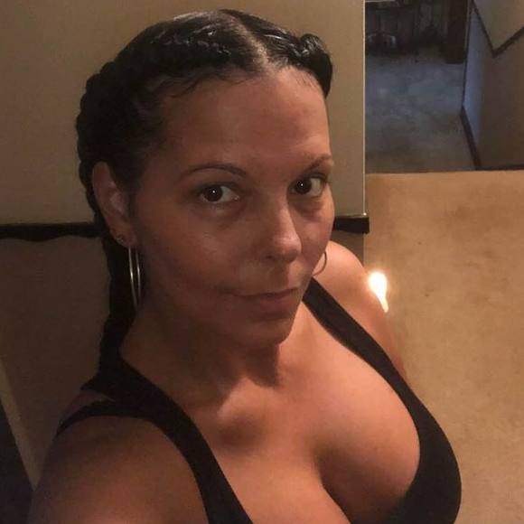 Profile Picture of Jennifer Goodlett (@jay20005) on Poshmark