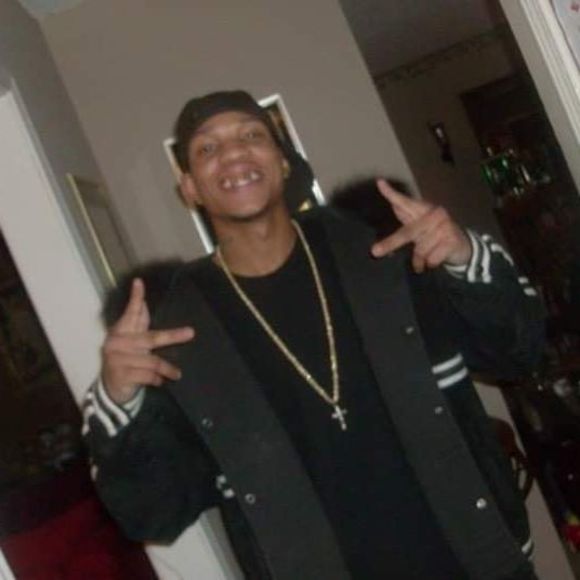 Profile Picture of Ronald Hollomon (@ronaldhollomon) on Poshmark