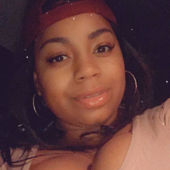 Profile Picture of Sasha Freeman (@madamsheeda) on Poshmark