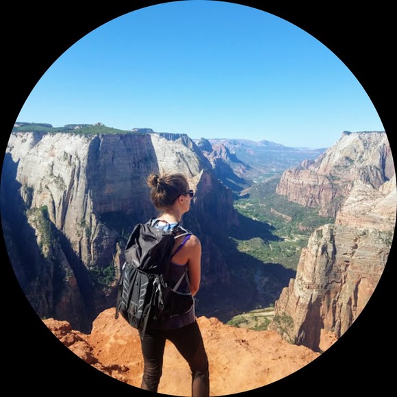 Julia Chasler - Poshmark Profile Picture of Julia Chasler (@juliakchasler) on Poshmark