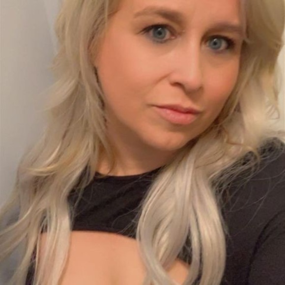 Profile Picture of Wanda Vacon (@wvacon) on Poshmark