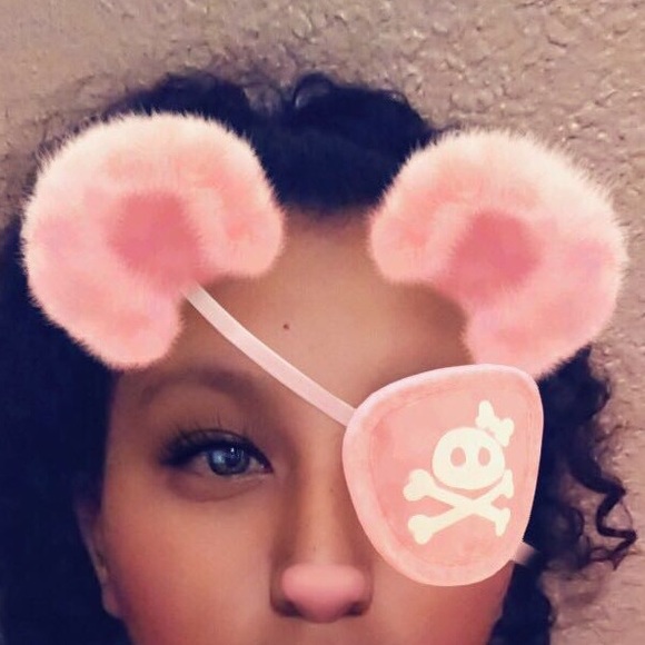 Profile Picture of Ruby Bravo (@rubyibanez482) on Poshmark