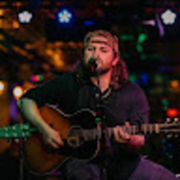 Profile Picture of Daniel Cameron (@danielcamero366) on Poshmark