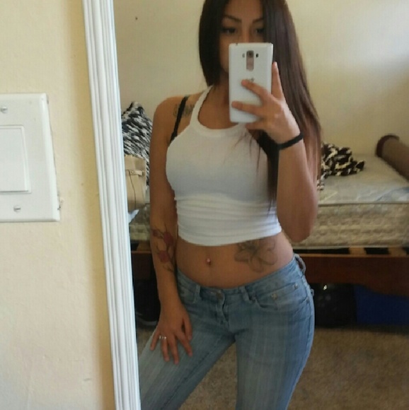 Profile Picture of Cristal Sanchez (@cristy_sanchez) on Poshmark