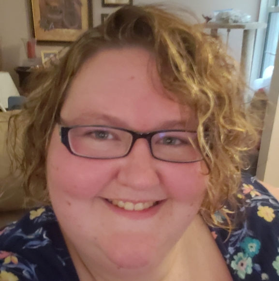 Profile Picture of Katherine Laboone (@shinigami422) on Poshmark