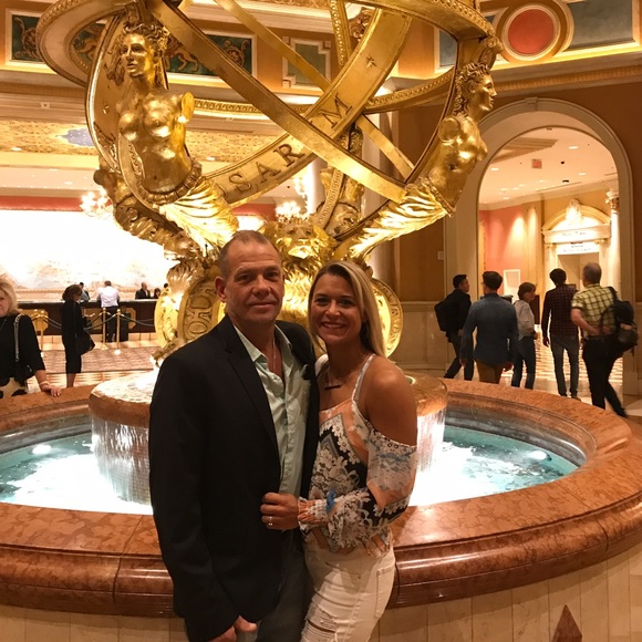 Profile Picture of Alisha Lidey (@alulu123) on Poshmark