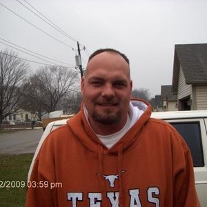 Profile Picture of Michael Gilbert (@coolyoungfather) on Myspace
