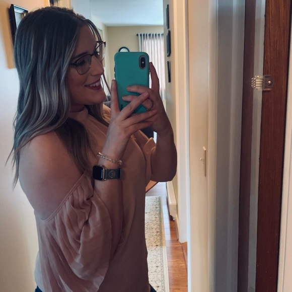 Profile Picture of Michaela Engwall (@mengwall) on Poshmark