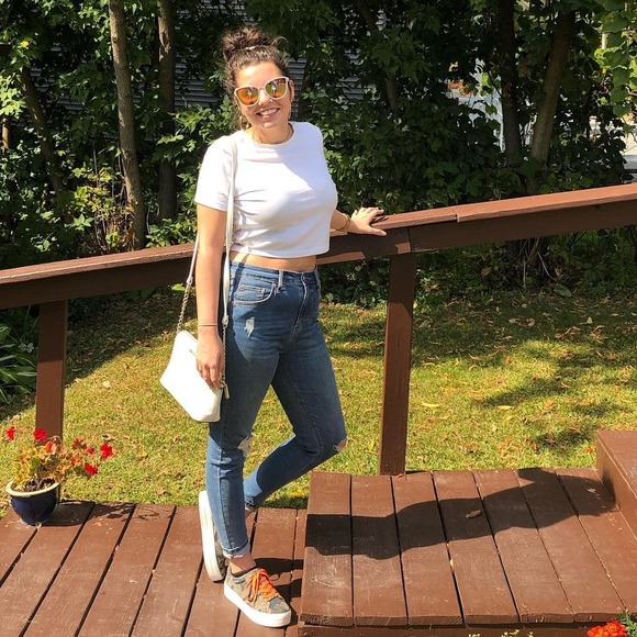 Profile Picture of Mackie Woods (@mackiew) on Poshmark