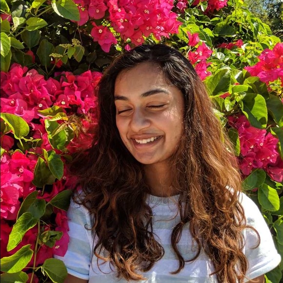 Profile Picture of Gauri Kumar (@gk0711) on Poshmark