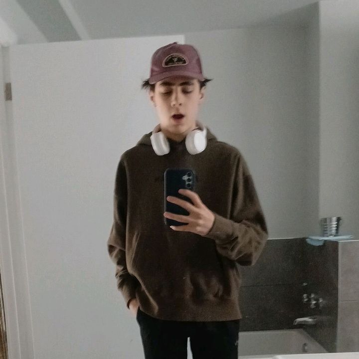Profile Picture of vincent desbiens (@vincedesbiens) on Tiktok