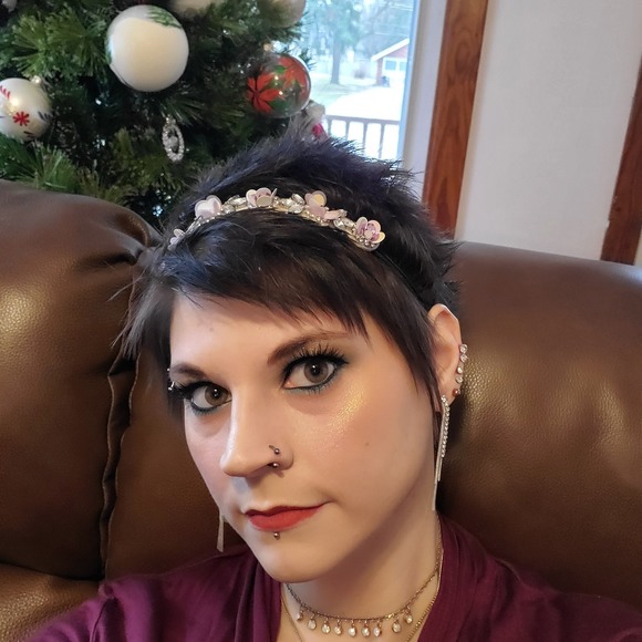 Profile Picture of Veronica Skrzypiec (@bootsylover72) on Poshmark