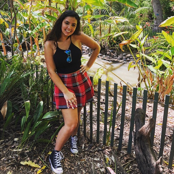 Profile Picture of Raffaela Anile (@raffletickett) on Poshmark