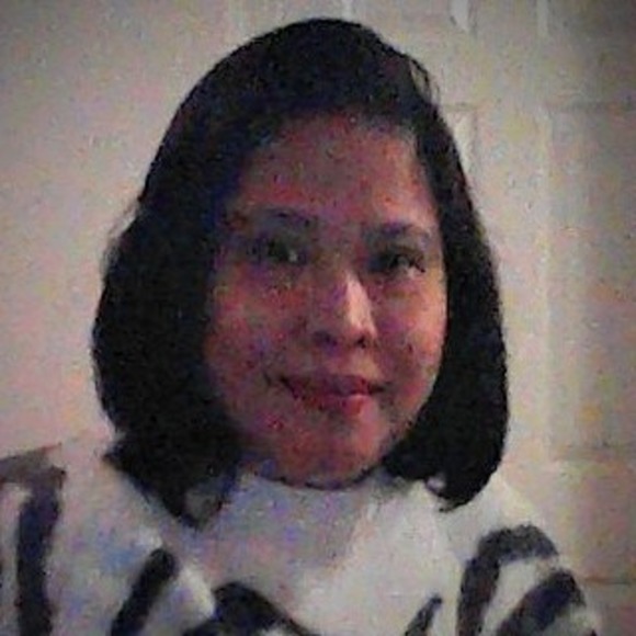 Profile Picture of Malaarni Abergos (@mlaarni_abergos) on Poshmark