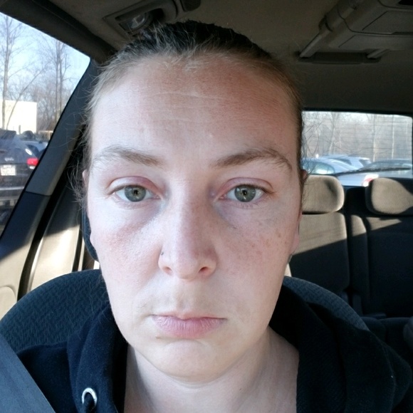 Profile Picture of Shannon Gonzalez (@babygirlsfly) on Poshmark