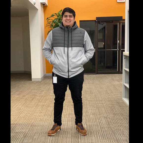 Profile Picture of Carlos Basanta (@carlosalbert911) on Poshmark