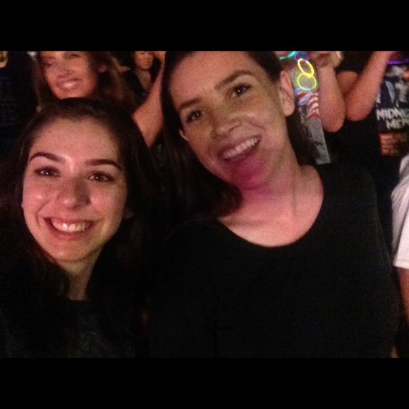 Profile Picture of Dani Rommerdahl (@daninicole98) on Poshmark