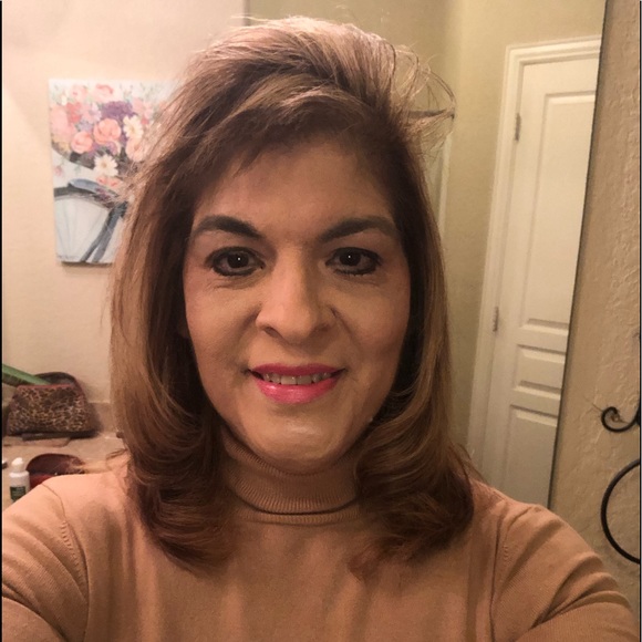 Lupe Ontiveros - Poshmark Profile Picture of Lupe Ontiveros (@lbontiveros) on Poshmark