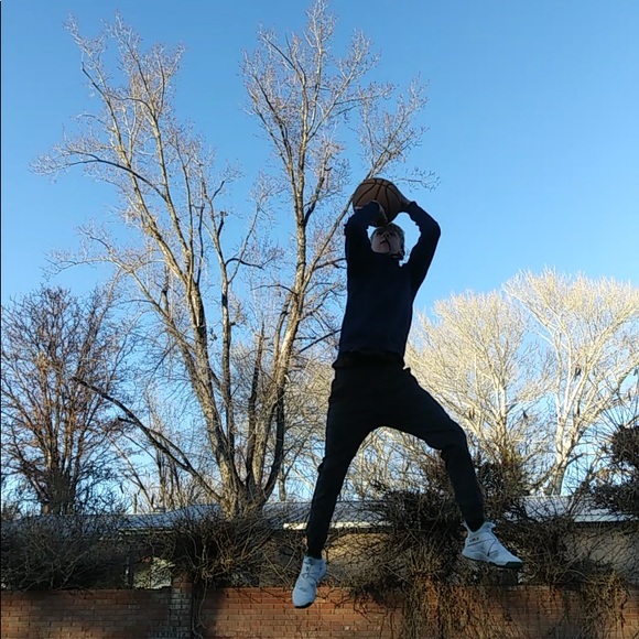 Profile Picture of Daniel Cornelius (@dannycorny) on Poshmark