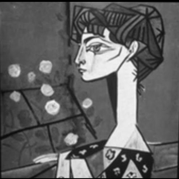 Profile Picture of Valeria Cestari (@vcestari) on Poshmark