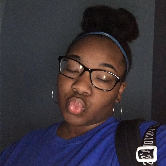Profile Picture of Maya Clarke (@mayaclarke320) on Poshmark